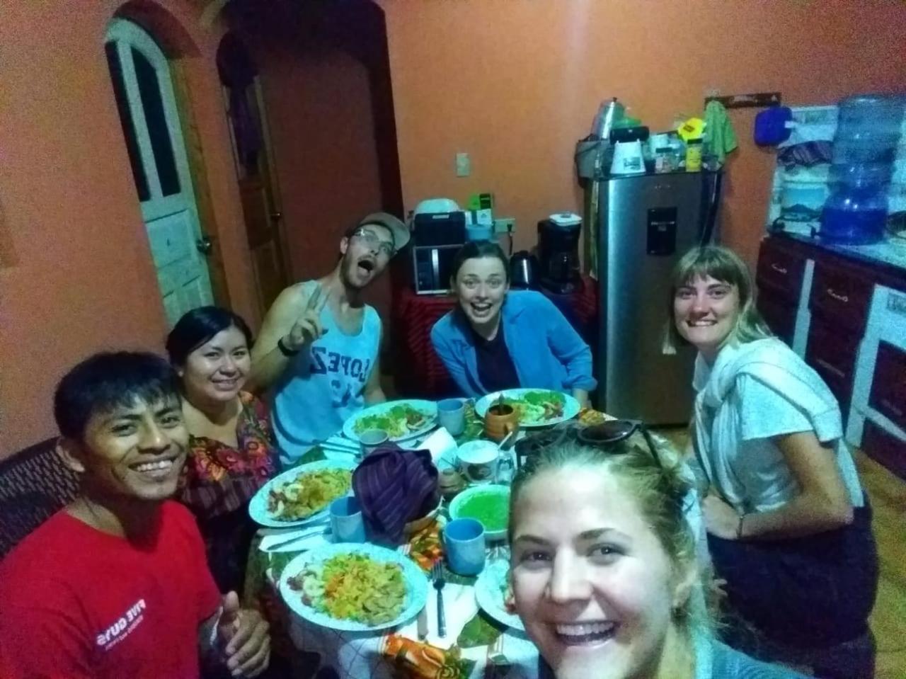 Posada Del Viajero - Mayan Travelers Inn Санта-Круз-Ла-Лагуна Екстер'єр фото